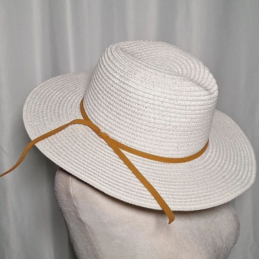 Marcus Adler 100% paper Hat / one size